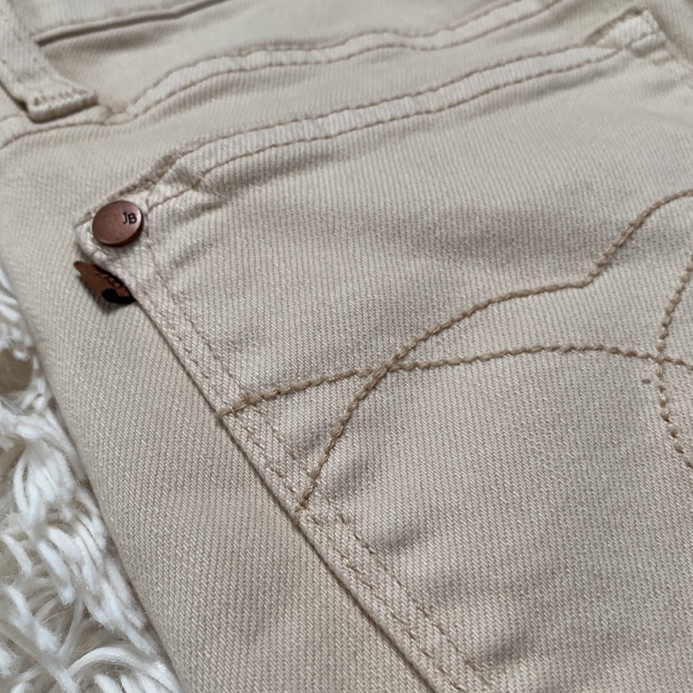🎉HP🎉Judy Blue Garment Dyed High Waisted Shorts 💗 Bone - Picture 9 of 15
